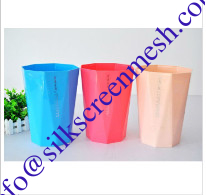 Productos de plástico para el hogar y el hogar